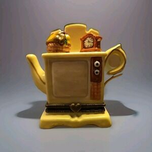 Trinket Box Rare Small Clock Fruitbowl TV/‎ Teapot Lid Craftwork Vintage